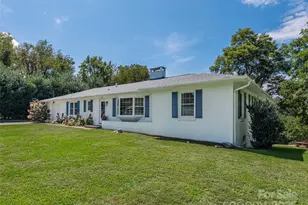 868 Mulberry St, Clyde, NC 28721 - Photo 2