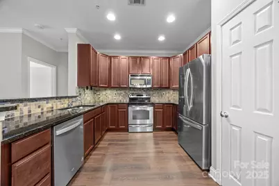 1000 E Woodlawn Road #413, Charlotte, NC 28209 - Photo 8