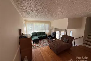 1102 N Justice St, Hendersonville, NC 28791 - Photo 16