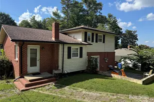 1102 N Justice St, Hendersonville, NC 28791 - Photo 6