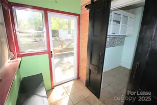 3517 Carlyle Dr, Charlotte, NC 28208 - Photo 16