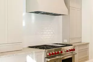 3028 Eastham Ln, Charlotte, NC 28209 - Photo 12