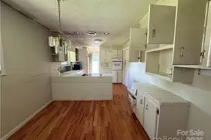 1824 Chrosaro Pl, Lenoir, NC 28645 - Photo 6