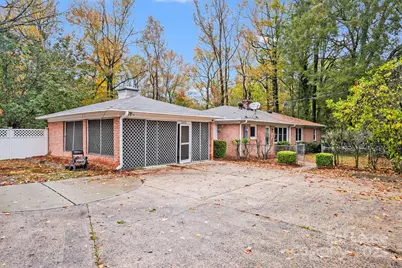 5600 Riviere Drive, Charlotte, NC 28211 - Photo 34