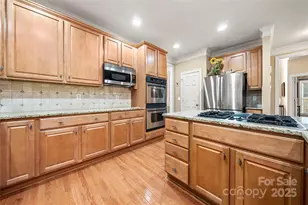 304 Inland Cove Ct, Lake Wylie, SC 29710 - Photo 18