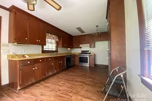 2411 Canal Dr NW, Wilson, NC 27896 - Photo 4