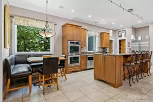 105 Blackberry Ln, Fairview, NC 28730 - Photo 10