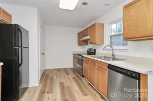 1215 McAllister Dr, Charlotte, NC 28216 - Photo 12