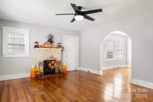 320 S Oakwood Dr, Statesville, NC 28677 - Photo 8