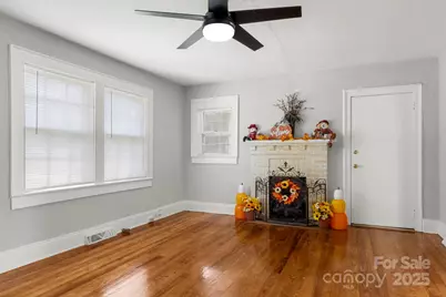 320 S Oakwood Drive, Statesville, NC 28677 - Photo 6