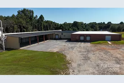 1120 1st Street W, Conover, NC 28613 - Photo 1