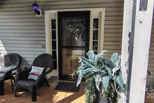 160 Tarrington Dr, Statesville, NC 28625 - Photo 8