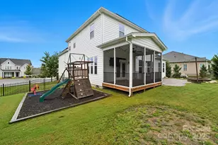 425 Cassia Ct, Tega Cay, SC 29708 - Photo 8