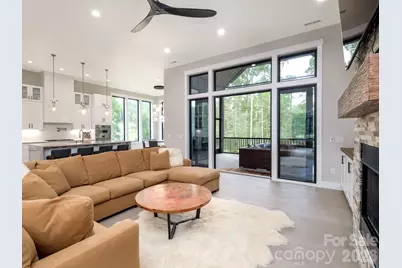 422 Ascension Valley, Horse Shoe, NC 28742 - Photo 10