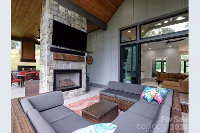 422 Ascension Valley, Horse Shoe, NC 28742 - Photo 18