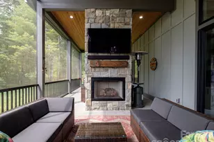 422 Ascension Vly, Horse Shoe, NC 28742 - Photo 20