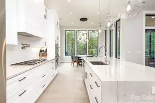 422 Ascension Vly, Horse Shoe, NC 28742 - Photo 16