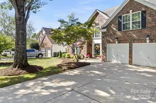 16203 Hollingbourne Rd, Huntersville, NC 28078 - Photo 2