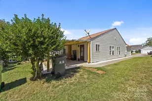 10026 Orchard Grass Ct, Charlotte, NC 28278 - Photo 16