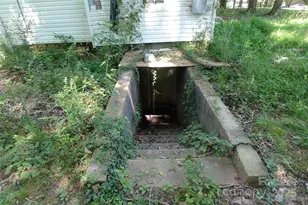 115 N Arlington Ave, Jonesville, NC 28642 - Photo 8