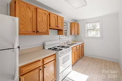 15 Grindstaff Drive, Asheville, NC 28803 - Photo 8