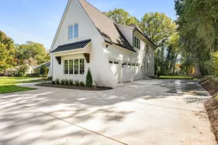 1511 Cavendish Ct, Charlotte, NC 28211 - Photo 2