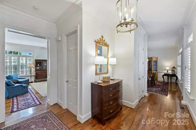 318 S Laurel Avenue, Charlotte, NC 28207 - Photo 4