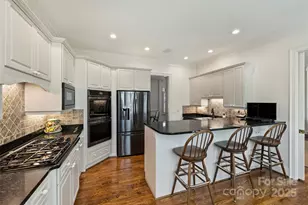 318 S Laurel Ave, Charlotte, NC 28207 - Photo 10