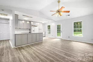 134 Mills Valley Dr, Mooresville, NC 28117 - Photo 2