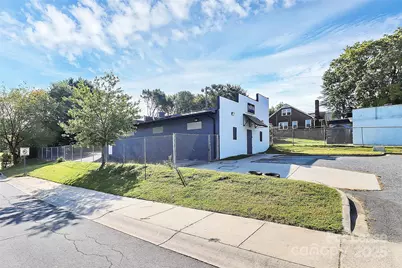 2820 L D Parker Drive, Charlotte, NC 28206 - Photo 8