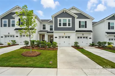 323 Laura Elizabeth Lane, Clover, SC 29710 - Photo 2