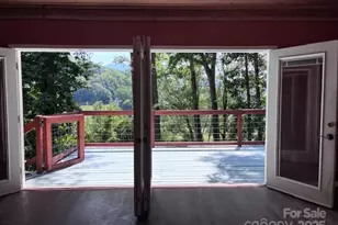 28 Wake St, Waynesville, NC 28786 - Photo 18