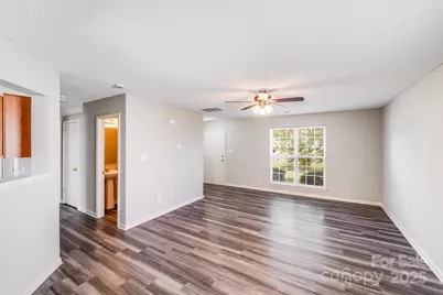 836 Almora Drive, Charlotte, NC 28216 - Photo 10