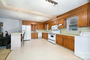 2428 Booker Ave, Charlotte, NC 28216 - Photo 12