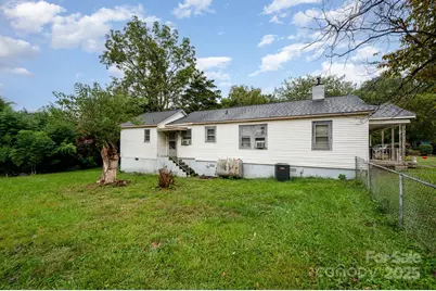 2428 Booker Avenue, Charlotte, NC 28216 - Photo 2