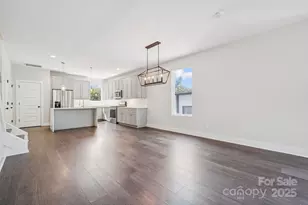 423 Coxe Ave, Charlotte, NC 28208 - Photo 8