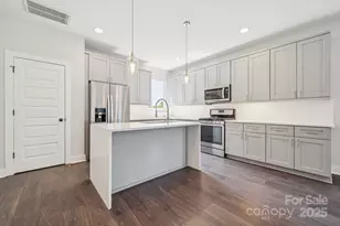 423 Coxe Ave, Charlotte, NC 28208 - Photo 10