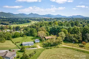 112 Melody St, Clyde, NC 28721 - Photo 6