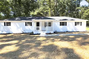 308 Robinson Ave, Matthews, NC 28104 - Photo 1
