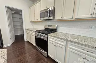 14611 Murfield Ct, Charlotte, NC 28278 - Photo 8