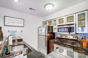 529 N Graham St, Charlotte, NC 28202 - Photo 2