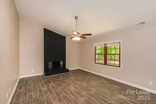 6200 Oak Glen Ln, Charlotte, NC 28277 - Photo 4