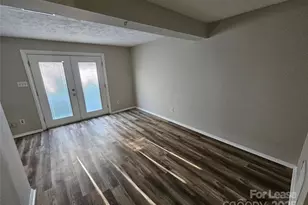 9445 Lexington Cir, Charlotte, NC 28213 - Photo 16