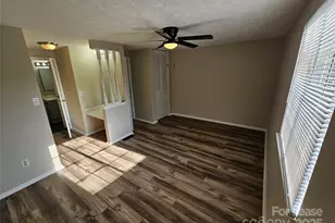 9445 Lexington Cir, Charlotte, NC 28213 - Photo 10