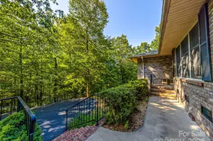 310 Claremont Dr, Flat Rock, NC 28731 - Photo 18