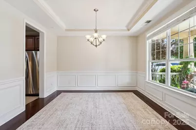 4322 Hubbard Falls Drive, Charlotte, NC 28269 - Photo 6