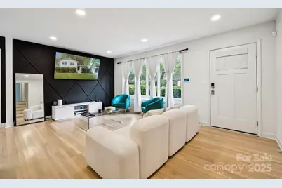 1530 Barberry Court, Charlotte, NC 28211 - Photo 2