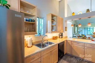 104 Llama Wy, Black Mountain, NC 28711 - Photo 4