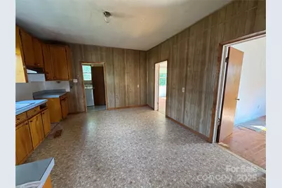 19 Thole Street, Marion, NC 28752 - Photo 6