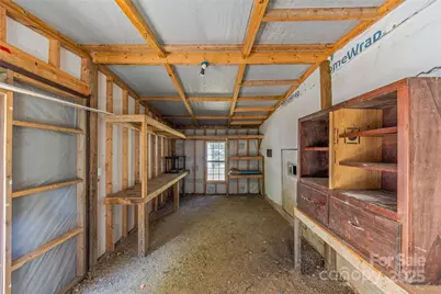 425 Lyndhurst Drive, Hendersonville, NC 28791 - Photo 6